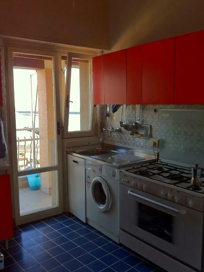 Sea Front Attic Apartment Chiavari